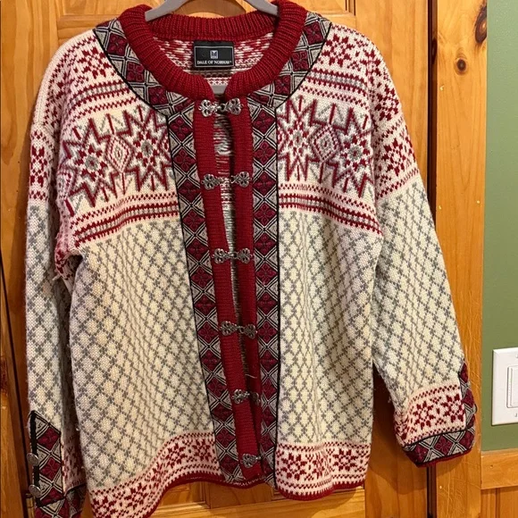 Dale of Norway Red and White Faire Isle Patterned Sweater, Size M - Picture 2 of 15